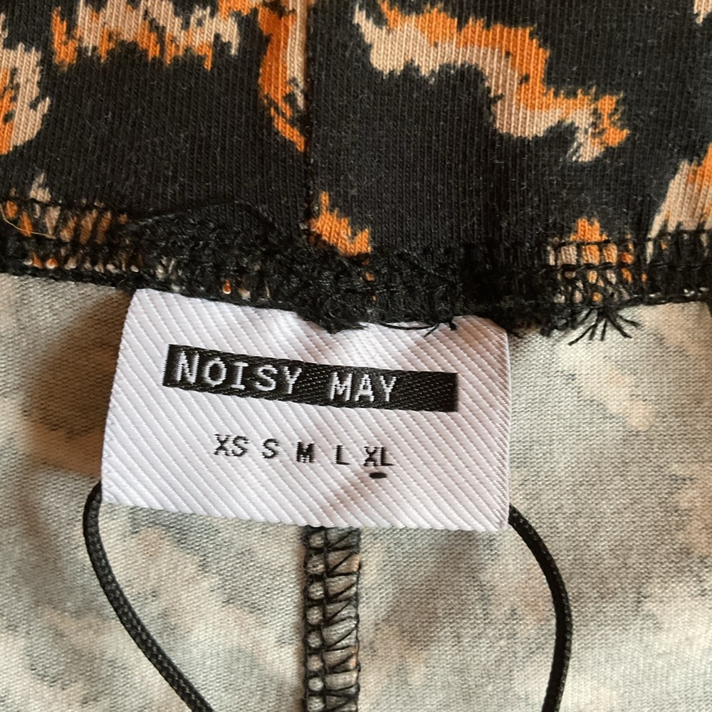 Noisy May Black and Orange Patterned Pants Size XL NWT - Picture 4 of 5